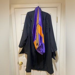 Graduation cap & gown, 5’6”-5’8”